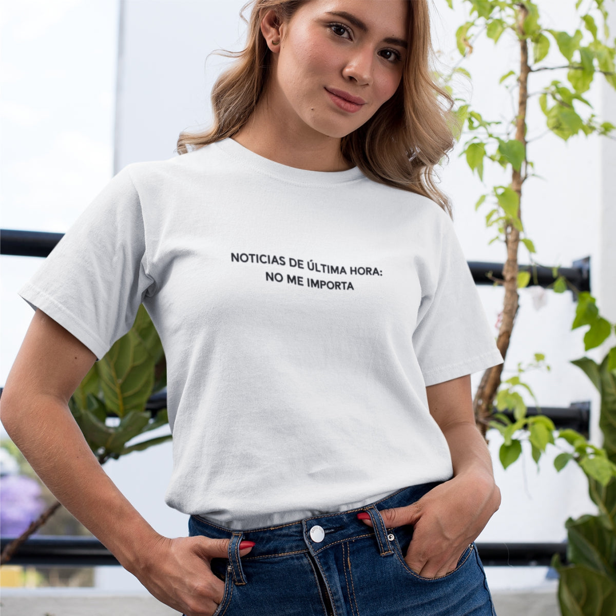 Biele UNISEX tričko „Noticias“
